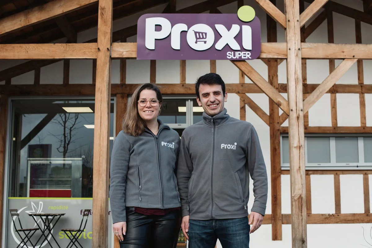 France, Lesperon, January 22, 2026. The Proxi store in the town of Lesperon in the Landes region, managed by Mr. Thomas Lalanne. Photograph by Guillaume FAUVEAU / Hans Lucas for Ici Barbès.
France, Lesperon, 22 janvier 2026. Le magasin Proxi de la commune de Lesperon dans les Landes géré par Mr Thomas Lalanne. Photographie par Guillaume FAUVEAU / Hans Lucas pour Ici Barbès.